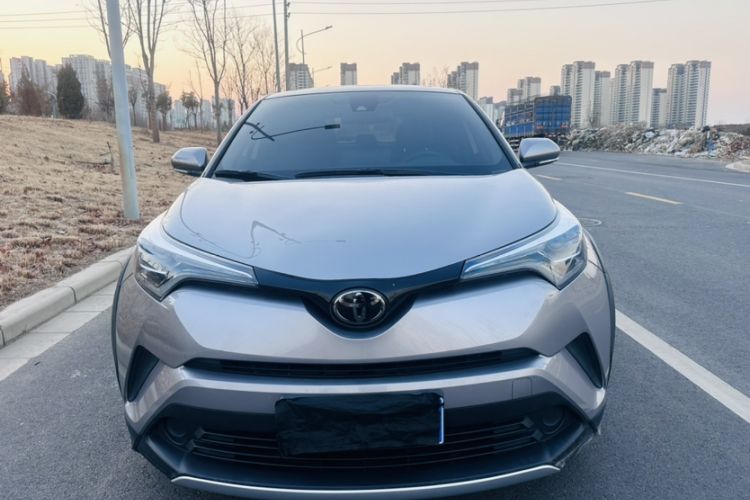 Used Toyota IZOA 2020 2.0L Yichi Version
