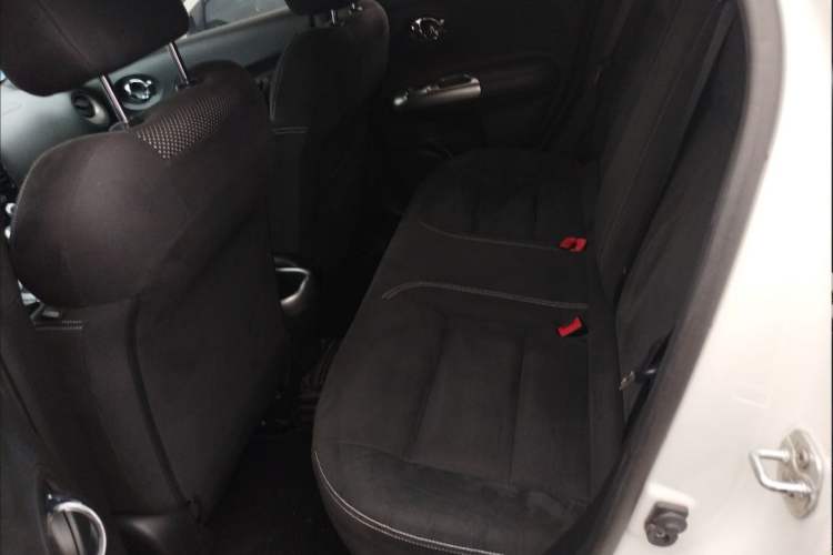 Used Infiniti ESQ 2014 1.6L Spontaneous Edition
