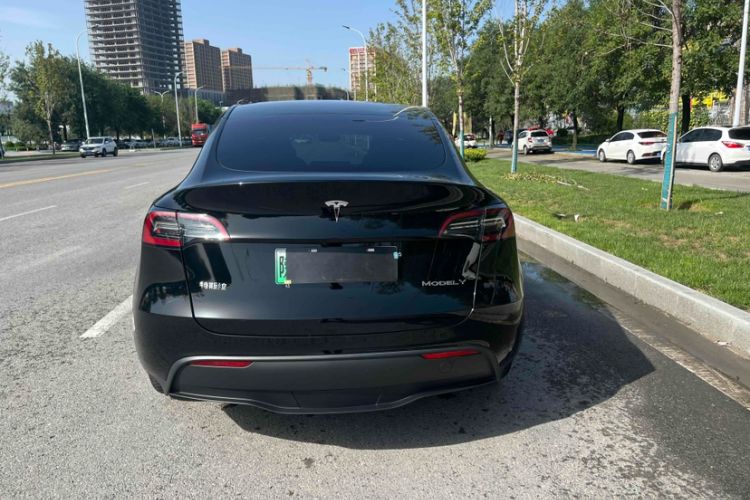 Used Tesla Model Y 2024 Rear-Wheel-Drive Version
