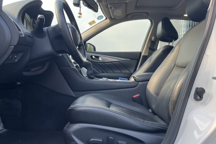 Used Infiniti Q50L 2018 2.0T Enjoyment Edition China V standard
