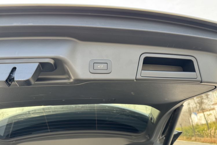 Used Land Rover Range Rover Evoque 2023 Aurora L 200PS Elite Edition
