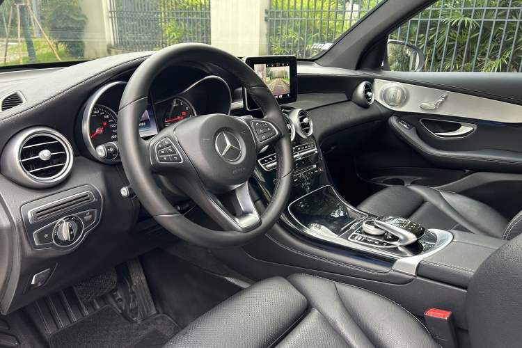 Used Mercedes-Benz GLC 2017 GLC 200 4MATIC
