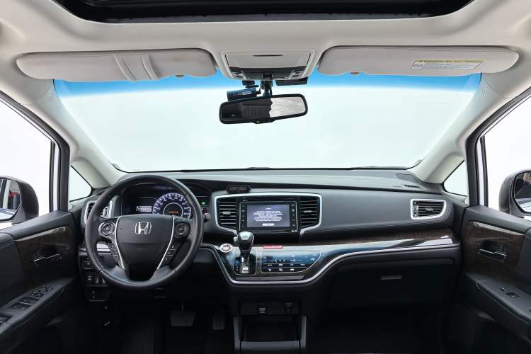 Used Honda Odyssey 2015 Revised Version 2.4L Supreme Edition
