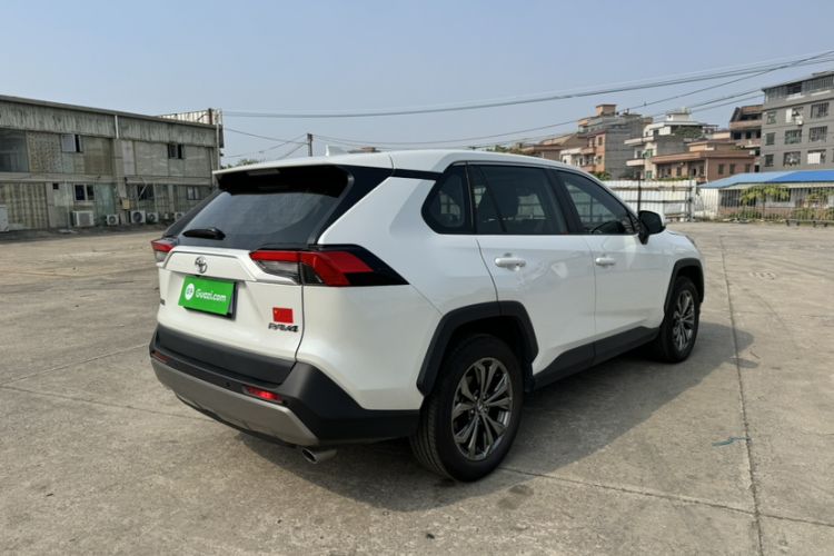 Used Toyota RAV4 2023 2.0L CVT Two-Wheel Drive Fashion Edition
