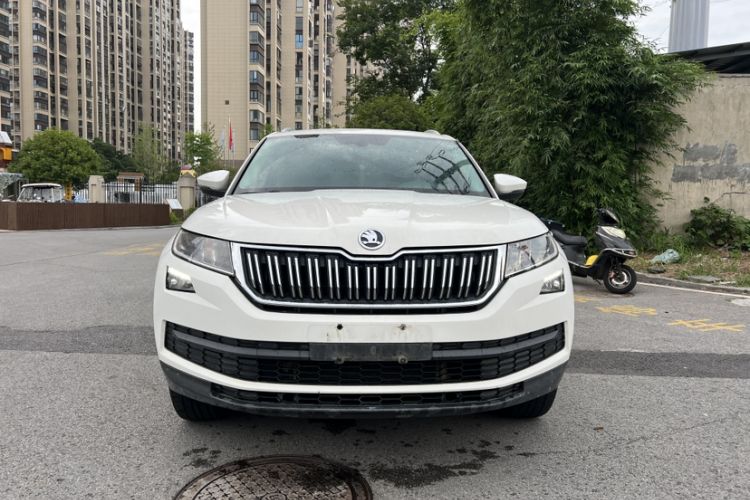 Used Skoda Kodiaq 2018 Facelifted TSI330 5-Seater Two-Wheel-Drive Comfort Edition
