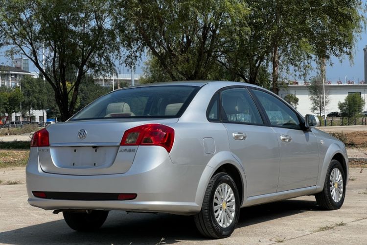 Used Buick Excelle 2015 1.5L Manual Classic Trim
