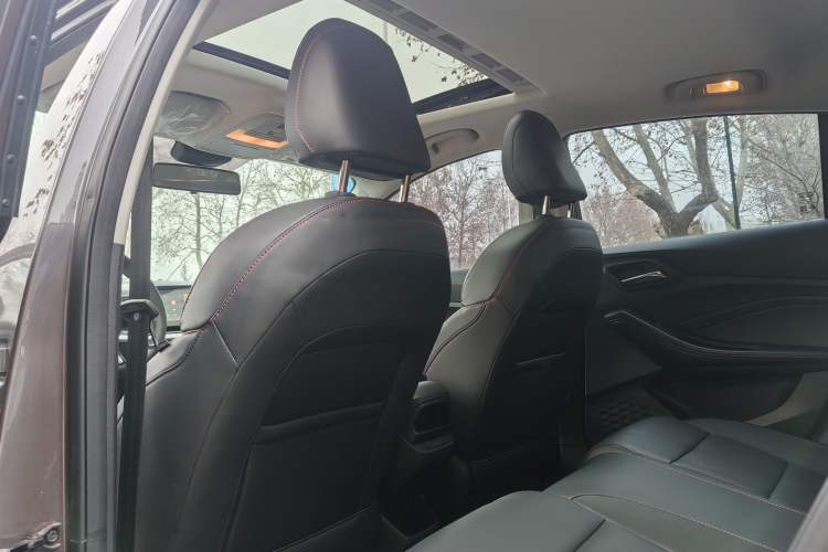 Used MG 5 2022 180 DVVT CVT Youth Style Edition
