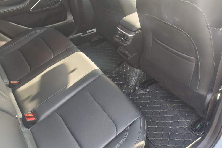 Used Geely Auto Emgrand 2023 4th Generation Champion Edition 1.5L CVT Prestige Model
