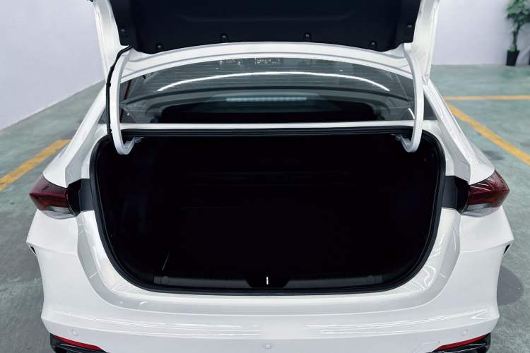 Used GAC Trumpchi EMPOW 2021 270T DCT J15 Version