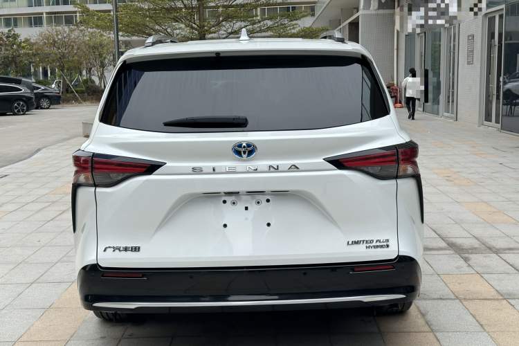 Used Toyota Sienna 2021 2.5L Hybrid Ultimate Edition
