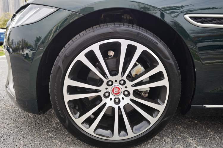 Used Jaguar XFL 2023 XFL 2.0T P250 Two-Wheel-Drive Luxury Deluxe Edition
