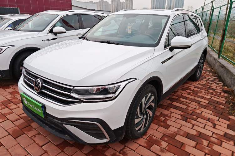 Used Volkswagen Tiguan L 2024 300TSI Automatic Two-Wheel Drive Smart Edition