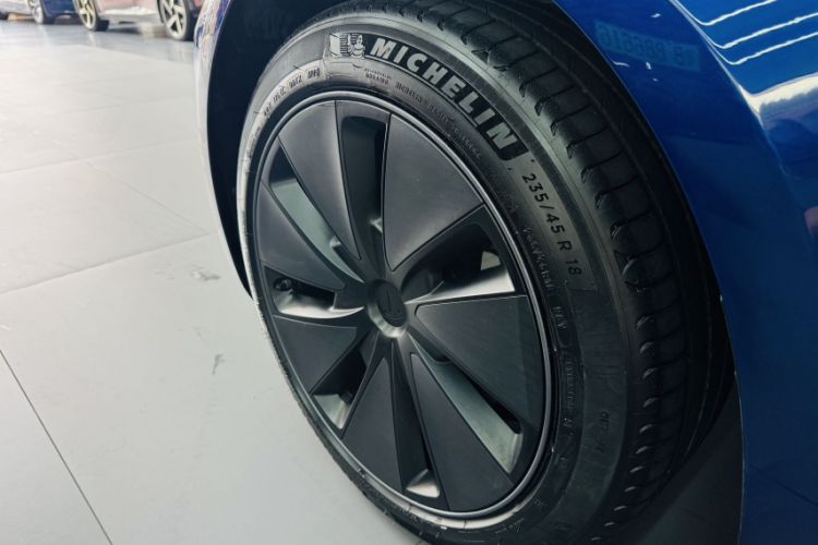 Used Tesla Model 3 2023 Rear-Wheel-Drive Version
