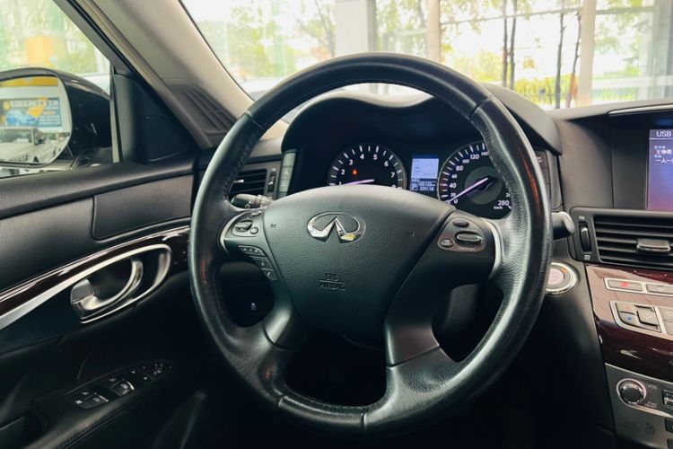 Used Infiniti Q70 2017 Q70L 2.5L Enjoyment Edition
