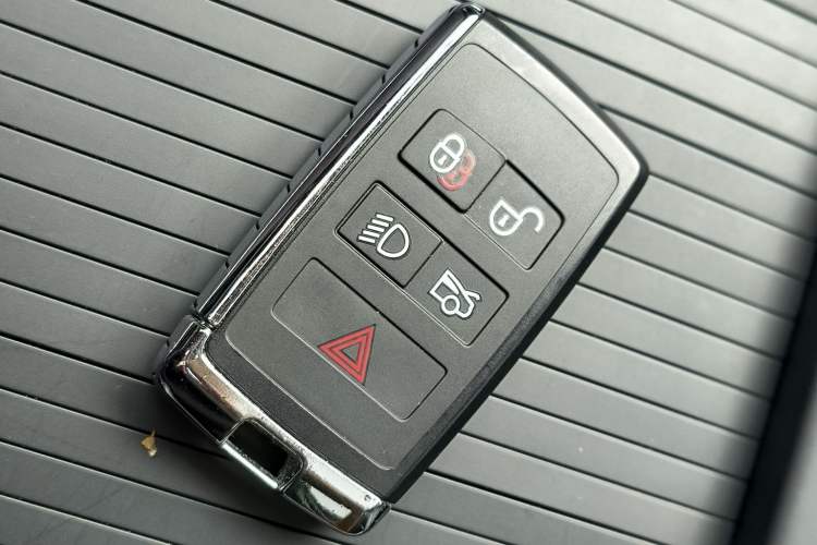 Used Jaguar XEL 2020 2.0T 200 PS S Advanced Elegance Edition
