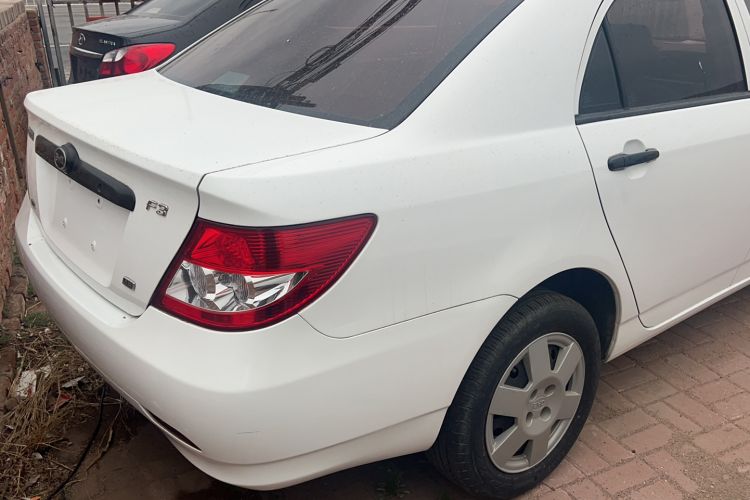 Used BYD F3 2012 Energy-Saving Edition 1.5L Manual Comfort Model
