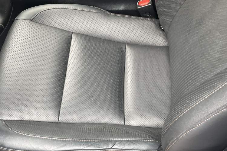 Used Toyota Highlander 2018 2.0T Four-Wheel Drive Luxury Version 7 Seats China VI Standard