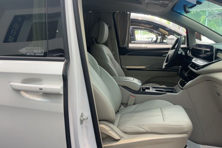 Used Buick GL8 2023 ES Lu Zun Comfort Model
