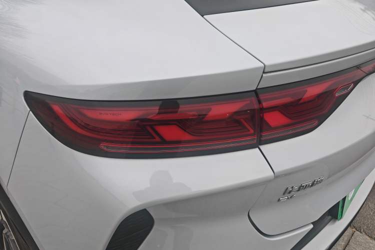 Used BYD Song L EV 2025 Intelligent Driving Version 662 km LiDAR Excellence Edition
