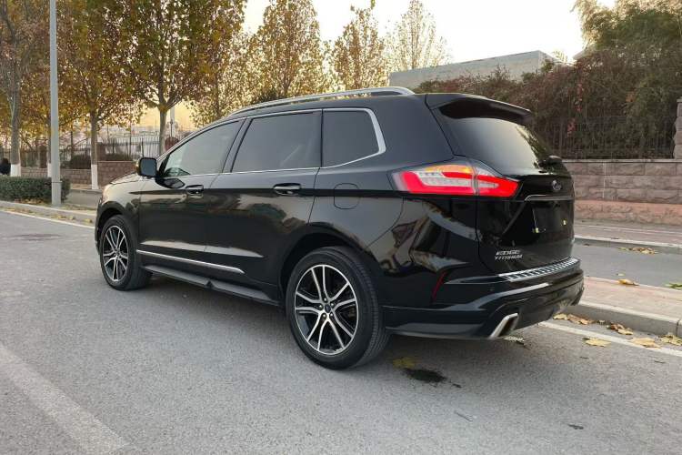 Used Ford Edge 2020 EcoBoost 245 Two-Wheel Drive Titanium 7-Seater
