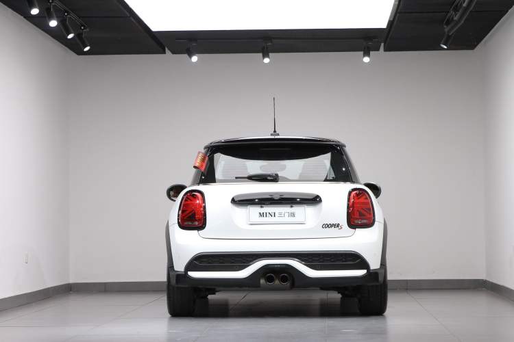 Used  MINI 2023 Updated 2.0T COOPER S Artist
