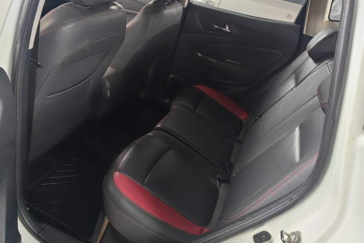 Used Changan CS15 2016 1.5L Manual Fashion Edition
