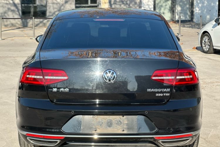 Used Volkswagen Magotan 2019 330TSI DSG Leading Edition China V Standard
