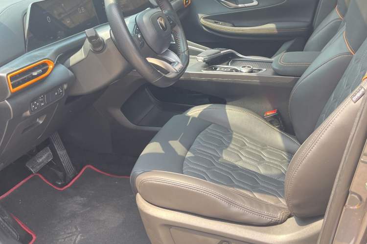 Used Changan UNI-T 2022 2.0T Prestige Version
