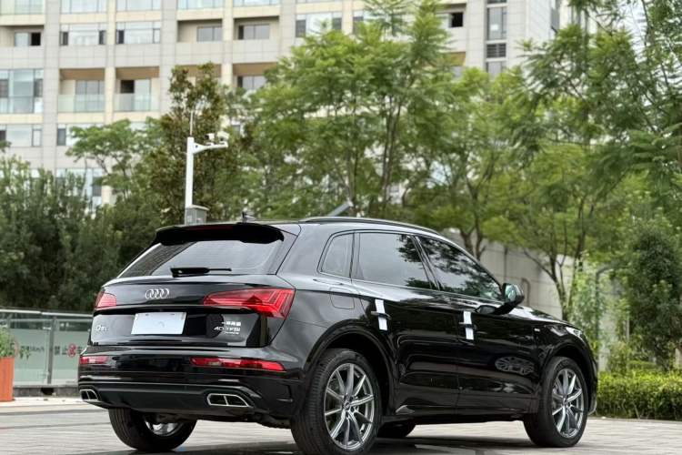Used Audi Q5L 2022 40T Fashionable and Dynamic Model
