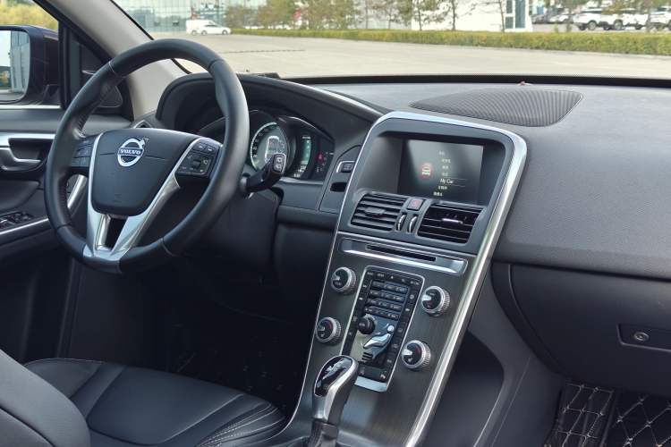 Used Volvo XC60 2016 T5 Smart Version
