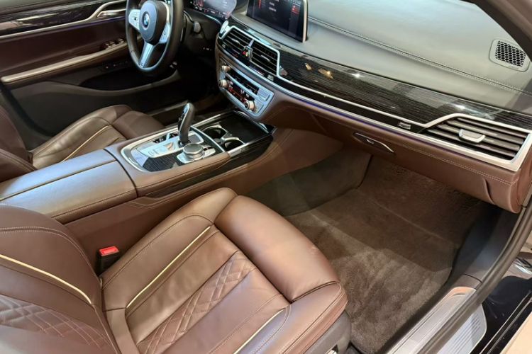 Used BMW 7 Series 2021 740Li Leading Model M Sport Package
