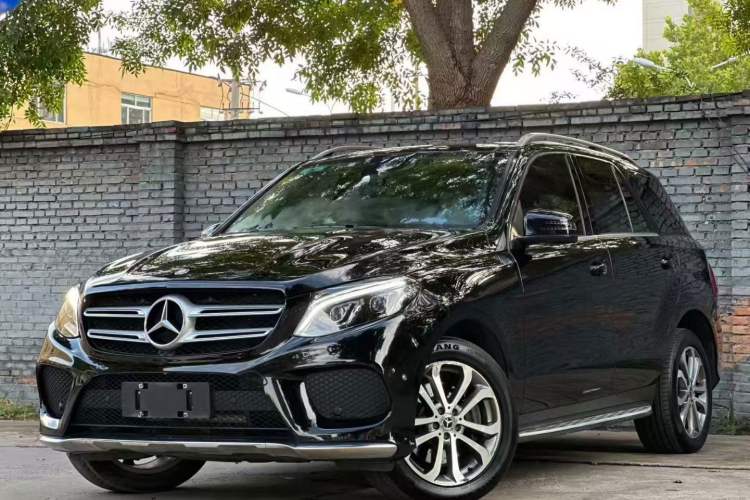 Used Mercedes-Benz GLE 2017 GLE 320 4MATIC Luxury Model
