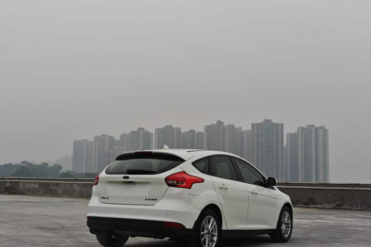 Used Ford Focus 2018 Hatchback Classic 1.6L Automatic Trendy SmartDrive Edition