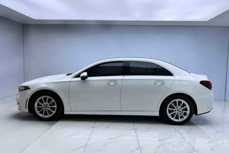 Used Mercedes-Benz A-Class 2022 Restyled A 200 L Sport Sedan Fashion Version
