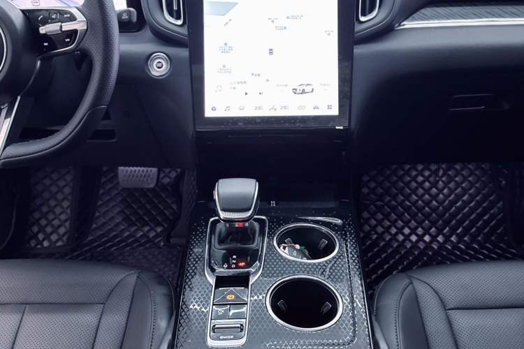 Used Hongqi HS3 2023 1.5T Two-Wheel Drive Shanwei Edition
