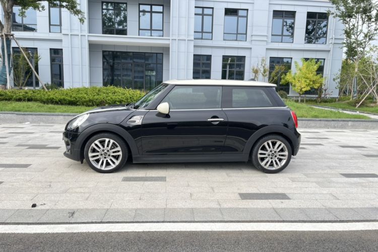 Used  MINI 2016 1.5T COOPER Avant-Garde

