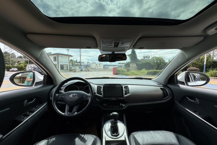 Used Kia Sportage R 2015 2.0L Automatic Two-Wheel Drive DLX Model
