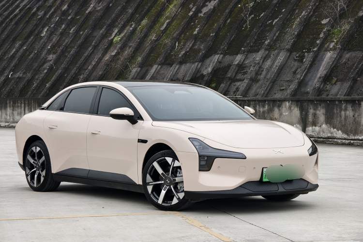 Used XPeng MONA M03 2024 620 with Ultra-Long Range
