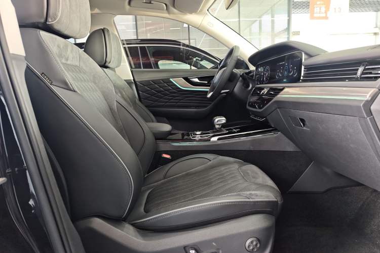 Used Hongqi HS5 2022 Revised Version 2.0T Smart Connect Flagship Edition
