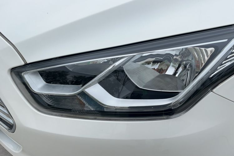 Used Ford Escort 2015 1.5L Automatic Fashion Model
