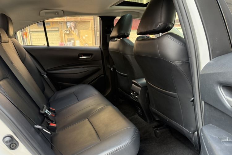 Used Toyota Corolla 2021 Dual-Motor 1.8L E-CVT Elite Edition
