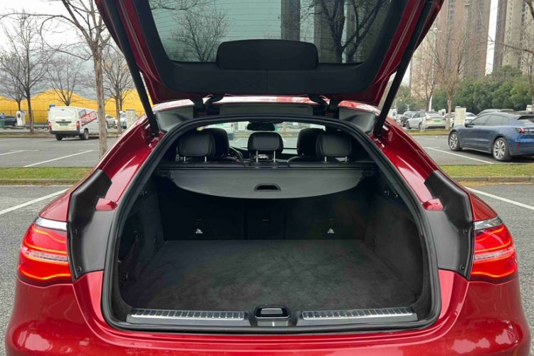 Used Mercedes-Benz GLC Coupe 2017 GLC 200 4MATIC Coupe SUV
