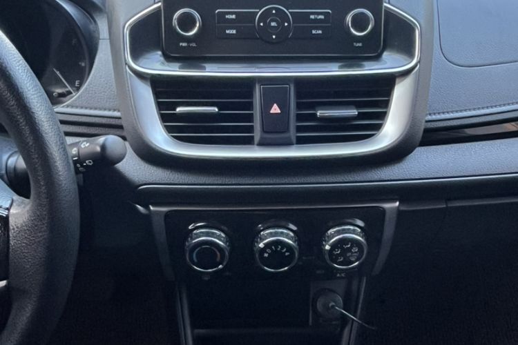 Used Toyota YARiS L 2020 X-Trail X 1.5L CVT Luxury Edition