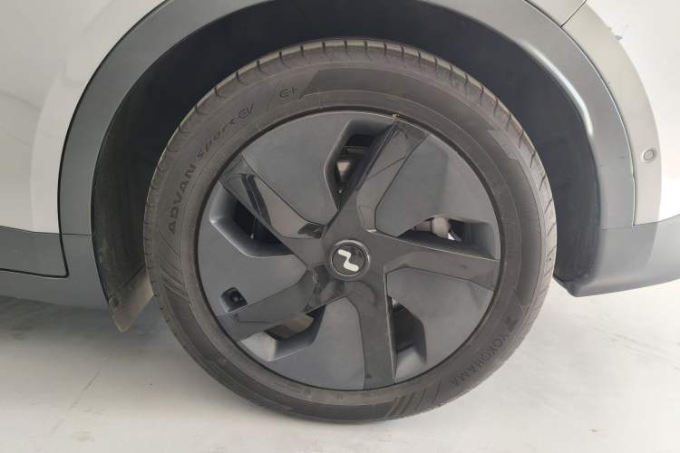 Used ONVO L60 2024 60 kWh All-Wheel Drive
