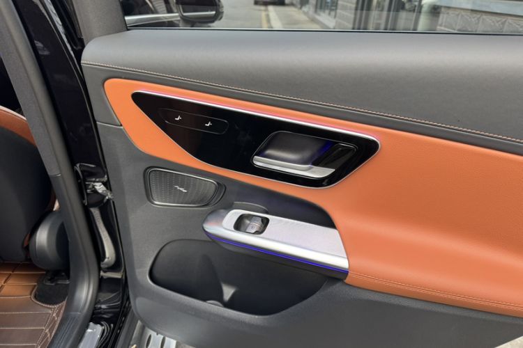 Used Mercedes-Benz GLC 2025 GLC 300 L 4MATIC Dynamic Model 5 Seats