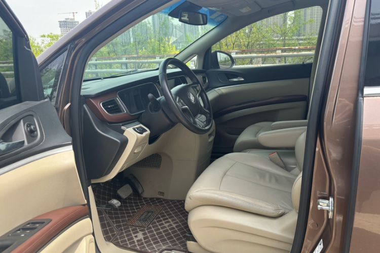 Used Buick GL8 2018 28T Luxury Model China VI Standard
