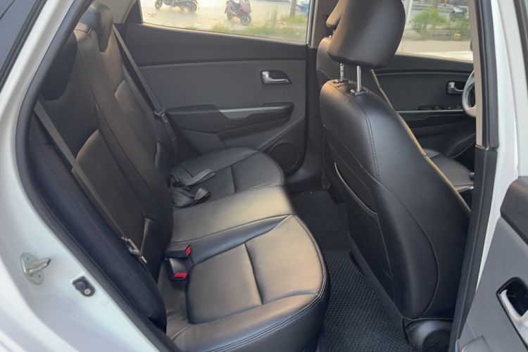 Used Kia K2 2015 Sedan 1.4L Automatic GLS
