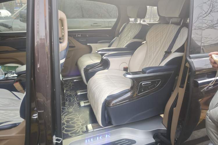 Used Buick GL8 2017 ES 28T Flagship Model China V Standard
