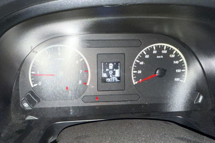 Used FORTHING Lingzhi 2022 M5L 1.6L Utility Model 7 Seats
