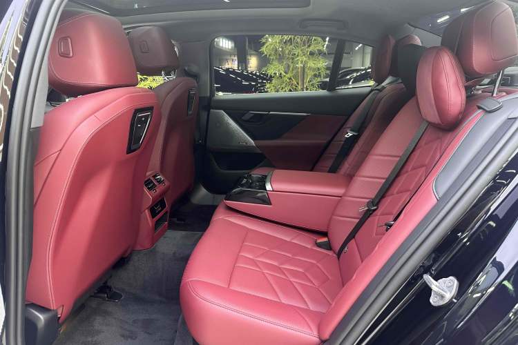 Used BMW 5 Series 2024 530Li Leading Model M Sport Package
